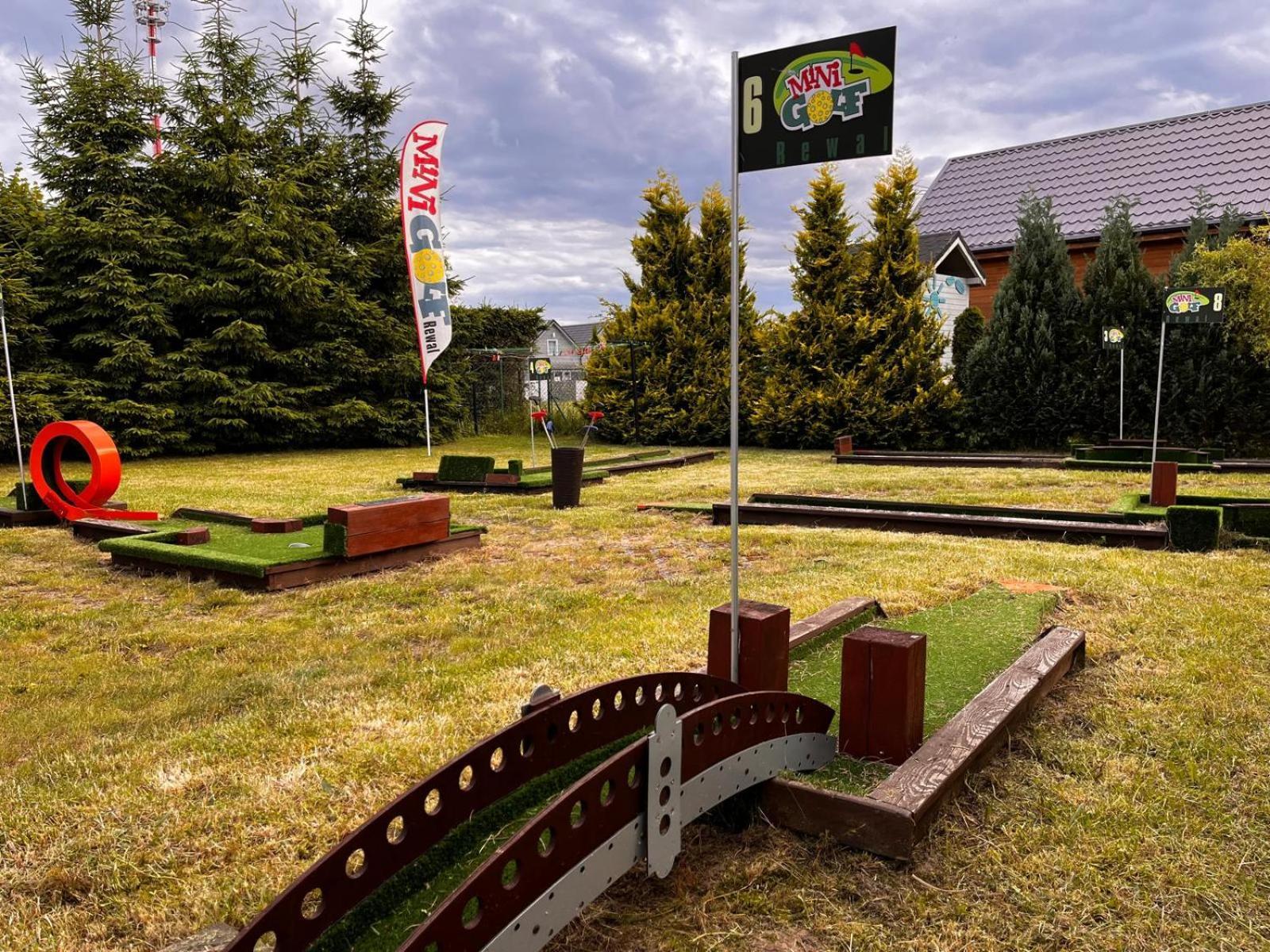 Villa Honoratka Z Prywatnym Polem Do Gry W Mini Golf Rewal Exteriér fotografie